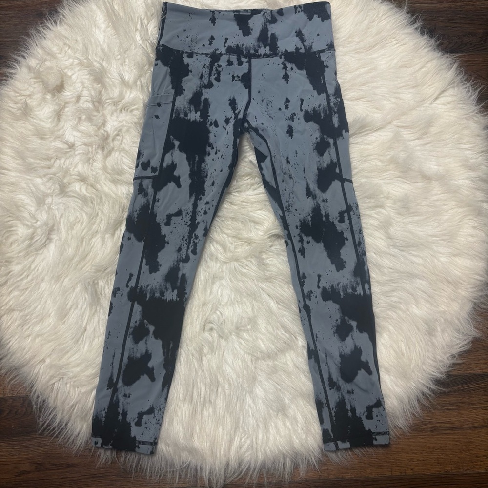Zyia Soft N Snug Leggings in the color Slate Oxidation size 4 with pocke…